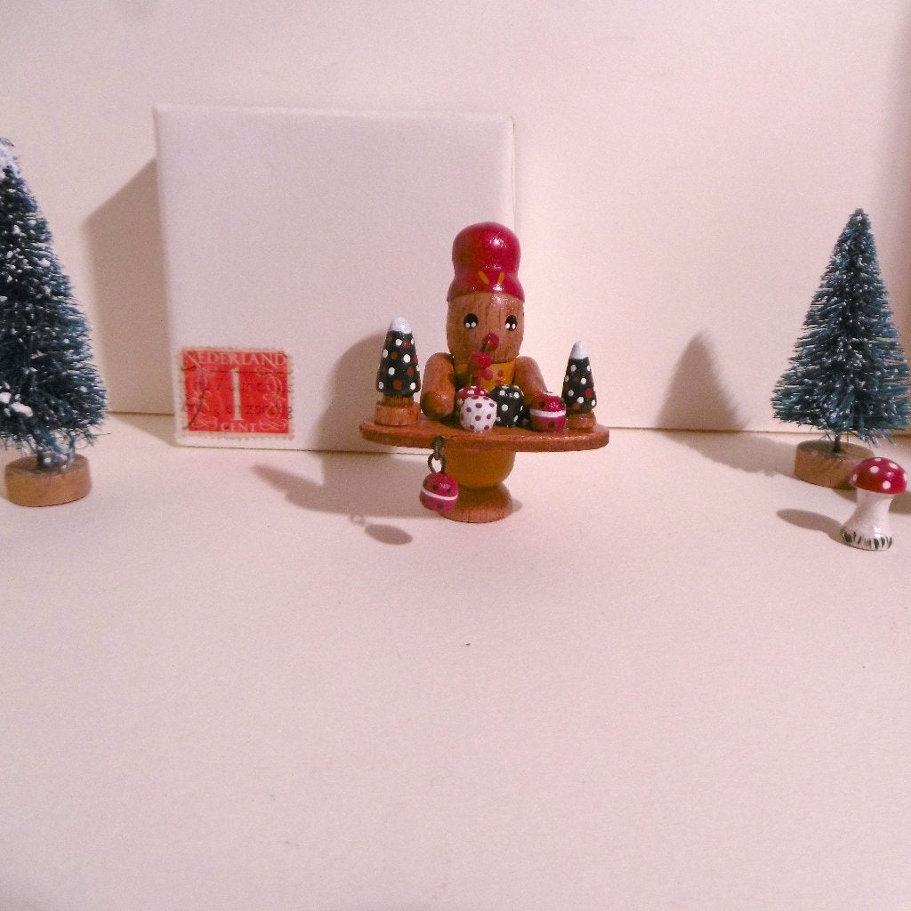 Oude houten kerstman Rookmannetje poppenhuis pop kerst boom., Verzenden