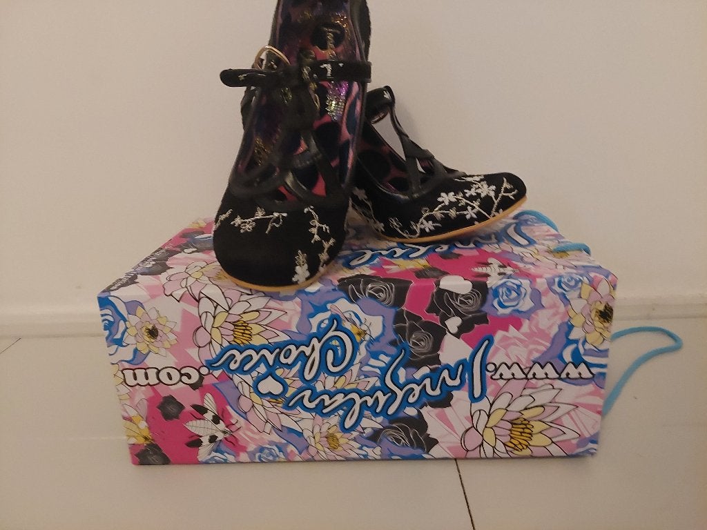Vintage look pumps model Nicely Done van Irregular Choice, Kleding | Dames, Pumps, Zwart, Ophalen of Verzenden, Zo goed als nieuw