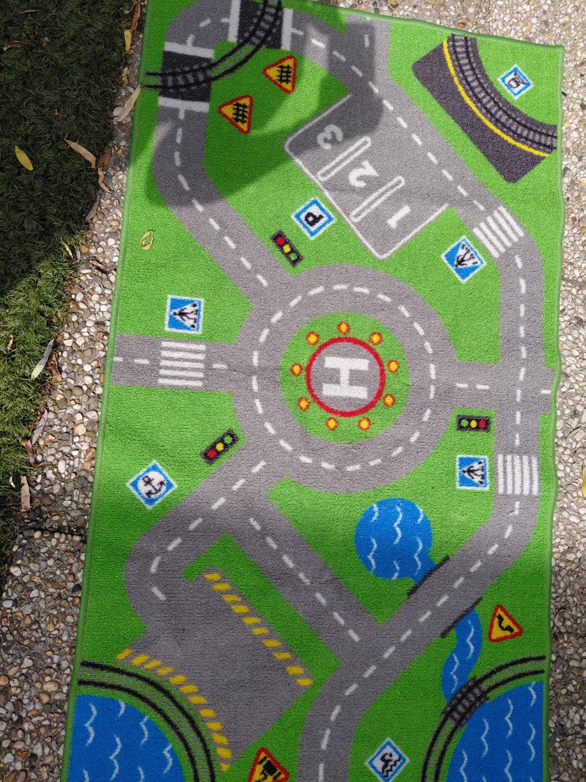 Speelkleed met wegen en helikopterplatform, Ophalen, Gebruikt
