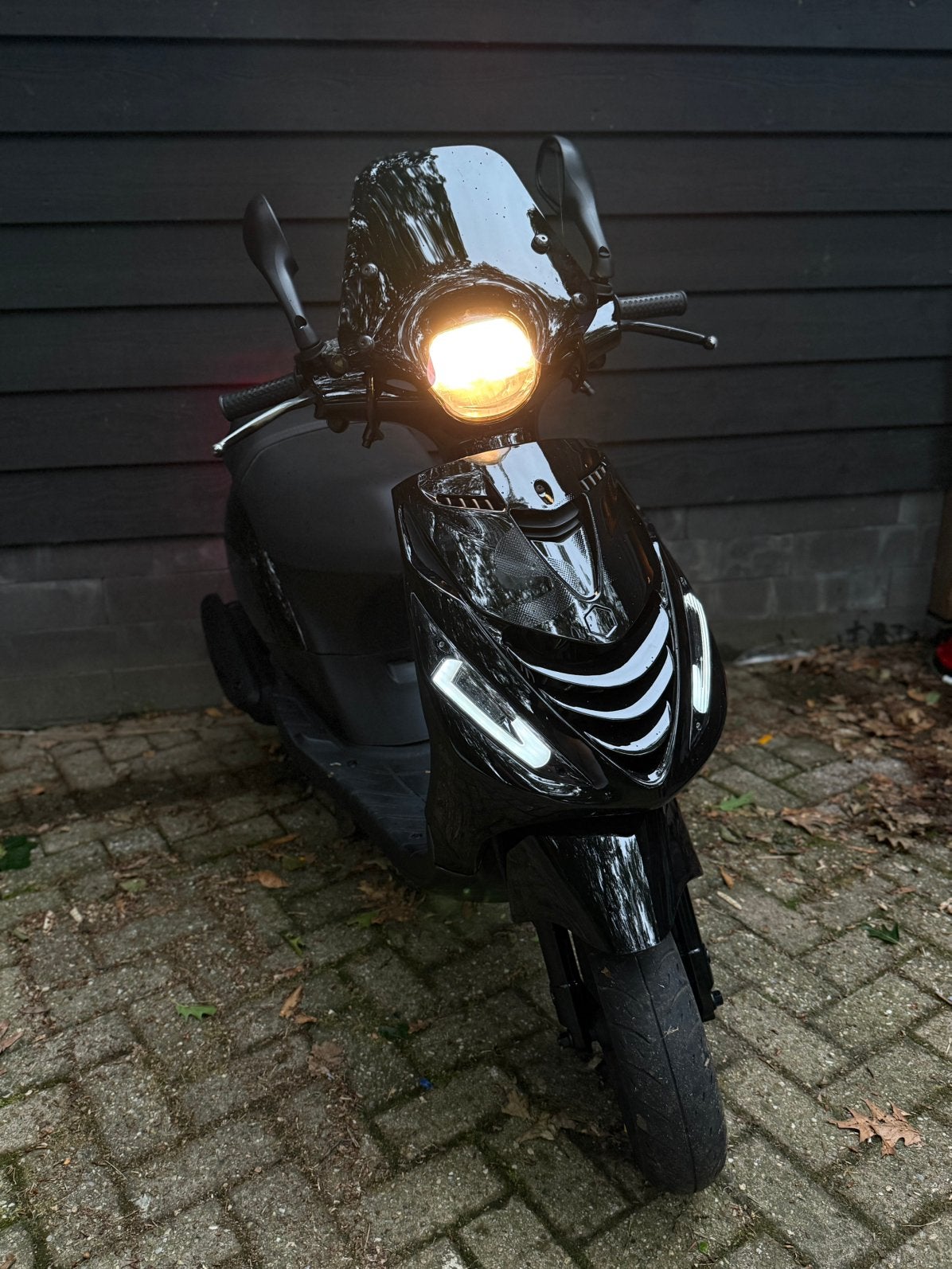 Piaggio Zip - 2de Eigenaar- 50cc 4T - Brom - Full Option, Fietsen en Brommers, Scooters | Piaggio, Zo goed als nieuw, Zip, Maximaal 45 km/u