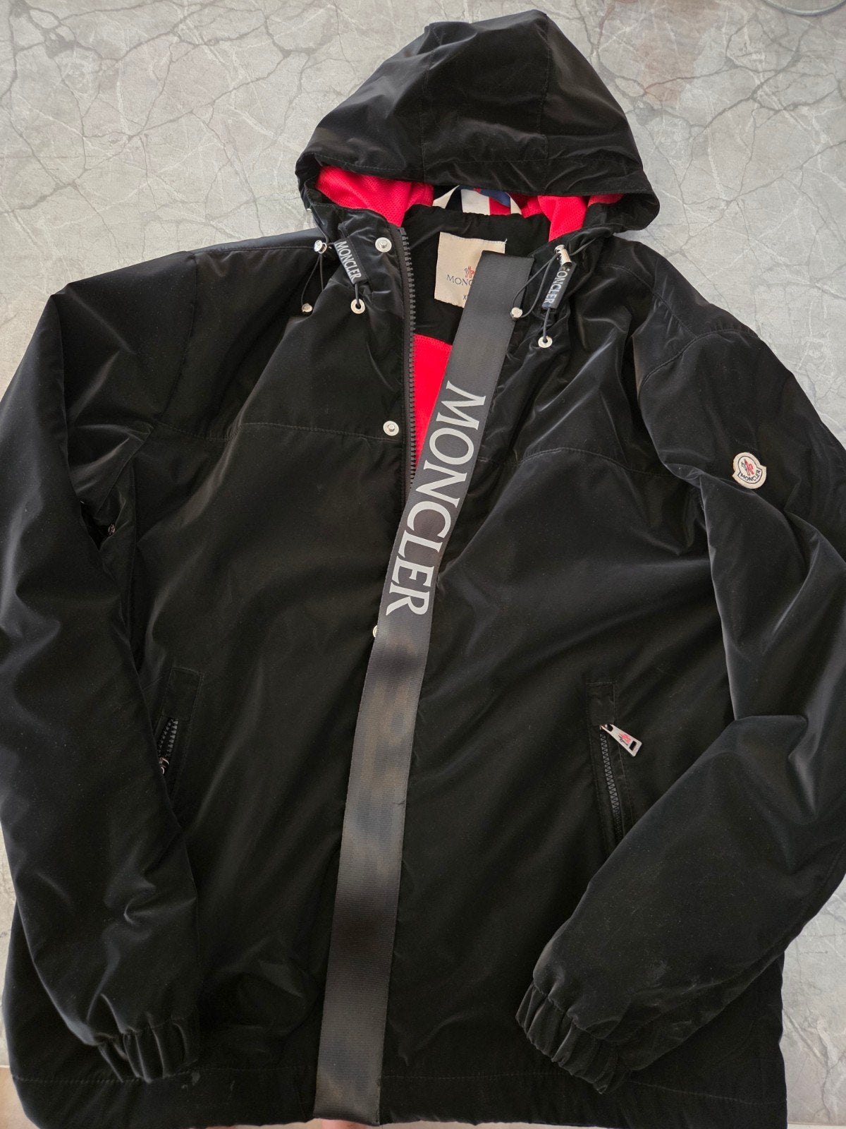 Moncler jas zwart met rode binnenvoering - Maat XL, Ophalen of Verzenden, Zo goed als nieuw, Maat 56/58 (XL), Zwart