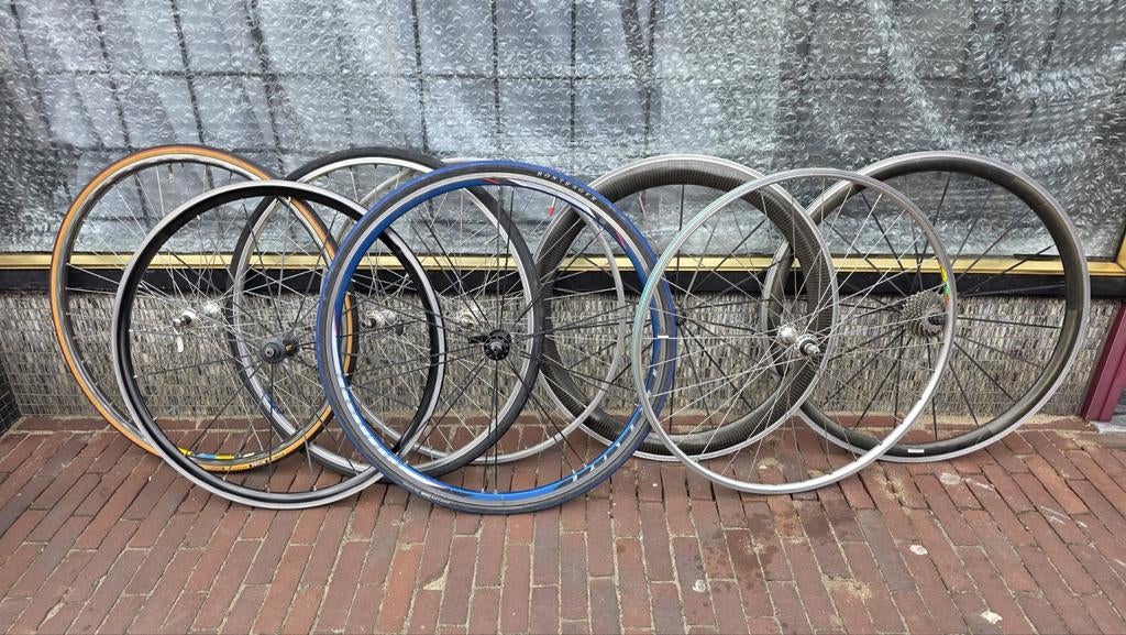 Wielen voorwiel racefiets velgrem, Fietsen en Brommers, Fietsonderdelen, Gebruikt, Band, Carbon, Racefiets, Ophalen of Verzenden
