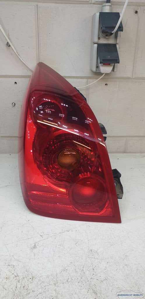 Achterlicht links Primera Nissan hatchback 26555AU210 bestuu, Auto-onderdelen, Takashima 1-chome 1-1
220-8686  Yokohama, Ophalen of Verzenden