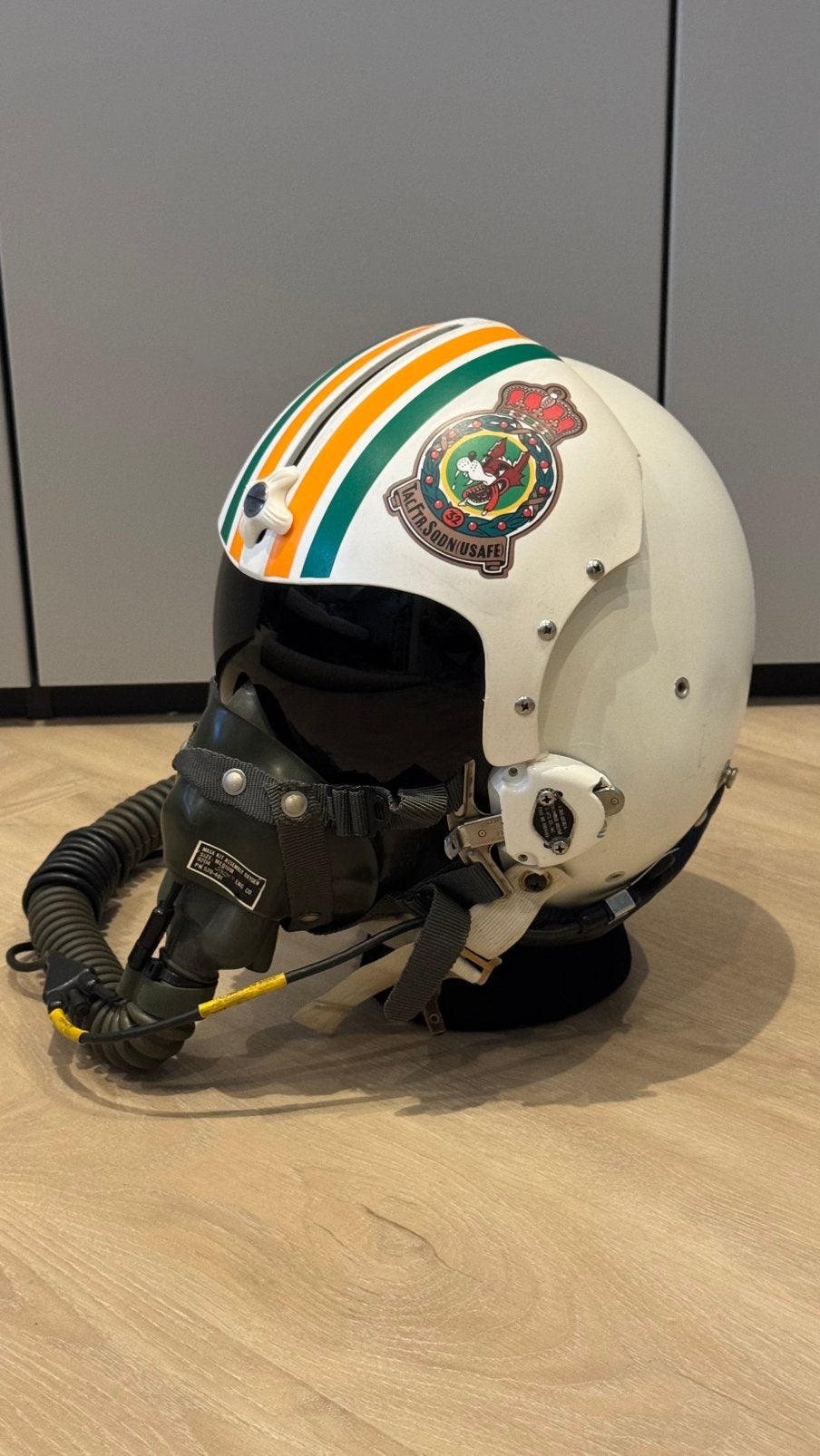 Pilotenhelm hgu-2 met mbu-3 zuurstofmasker 32nd tfs, Ophalen of Verzenden, Zo goed als nieuw, Schaalmodel