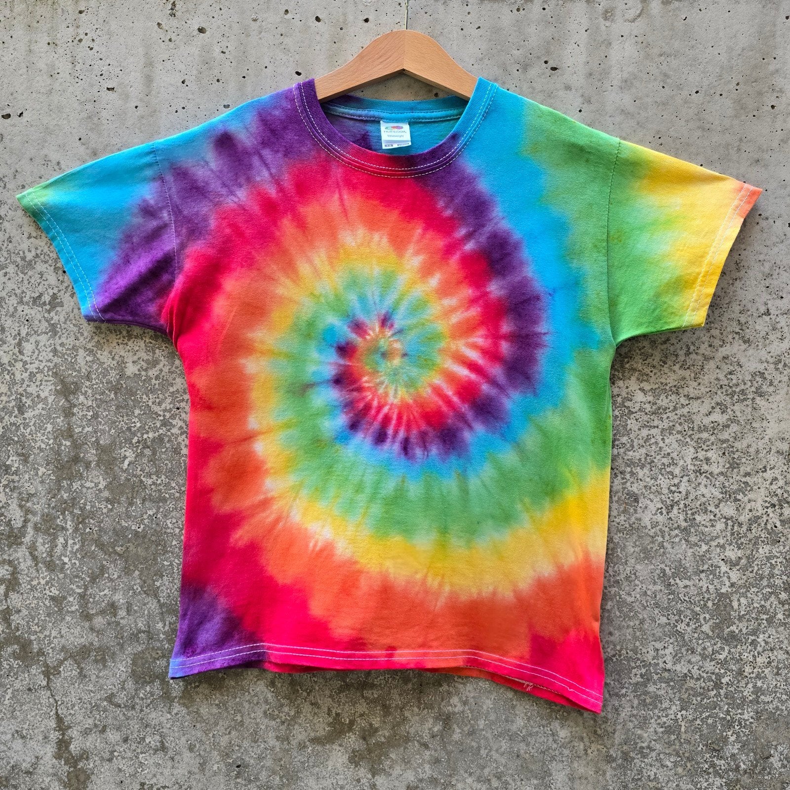 Regenboog spiral tie dye zomer festival t-shirt maat 128, Kinderen en Baby's, Kinderkleding | Maat 128, Spiral Creaties, Jongen of Meisje