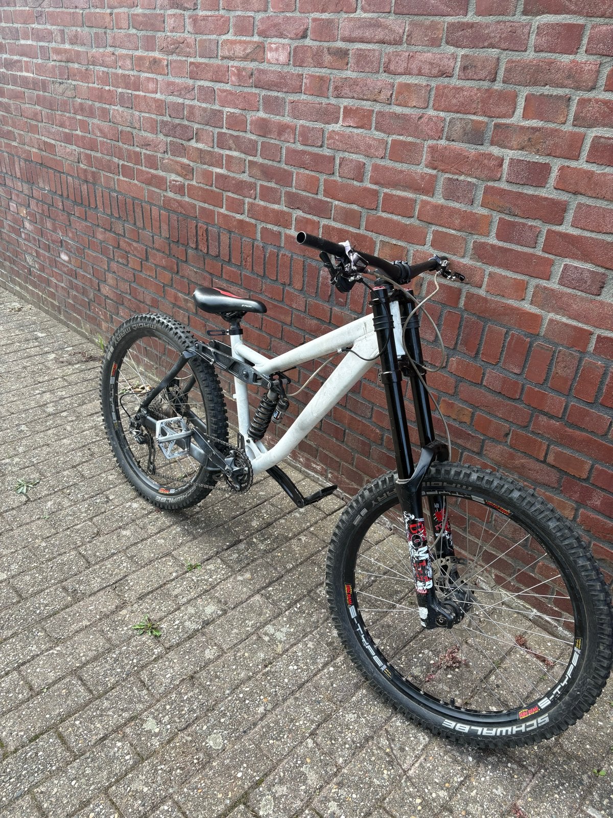 Kona stinky downhill maat m 26”, Ophalen, Gebruikt