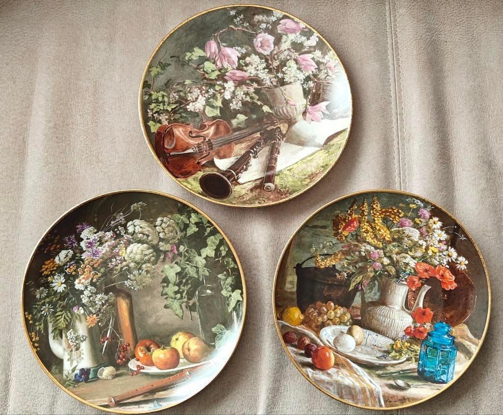 3 Royal Mosa sier borden met stillevens en tekst. Servies, Ophalen of Verzenden