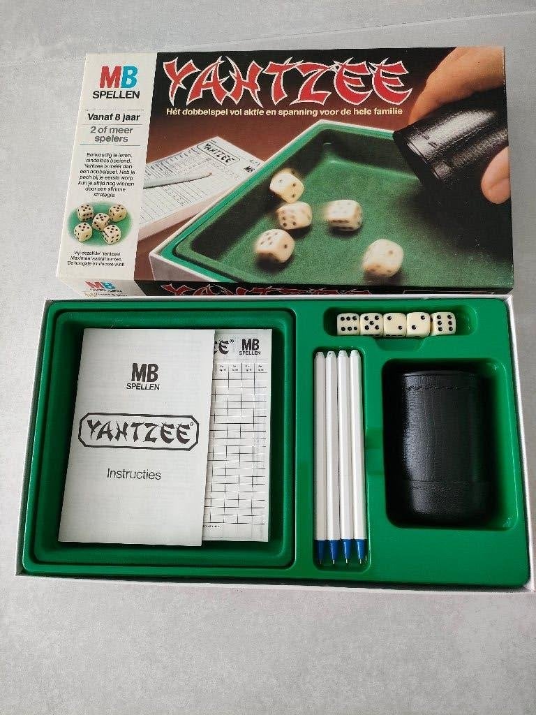 Yahtzee dobbelspel, Ophalen, MB, Zo goed als nieuw, Vijf spelers of meer