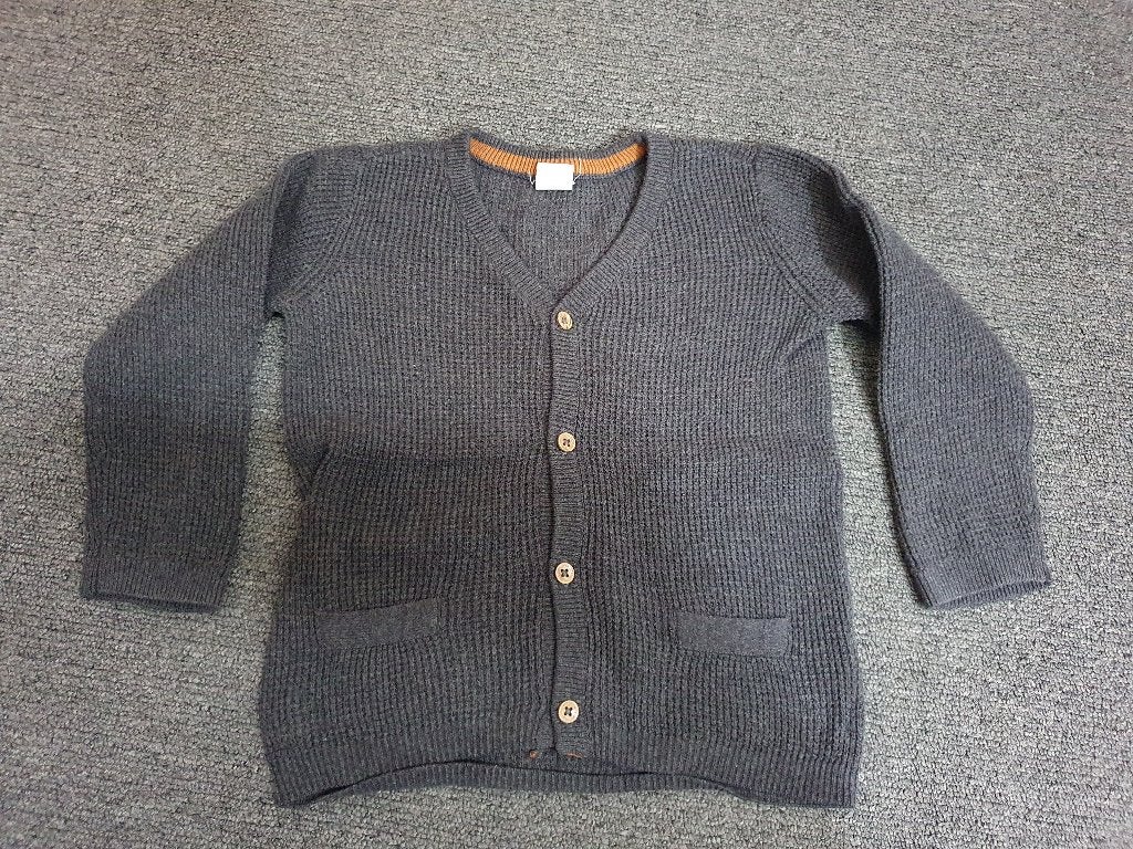 H&M gebreid kindervestje grijs mt 86 ZGAN, Kinderen en Baby's, Babykleding | Maat 86, Truitje of Vestje, H&M, Ophalen of Verzenden