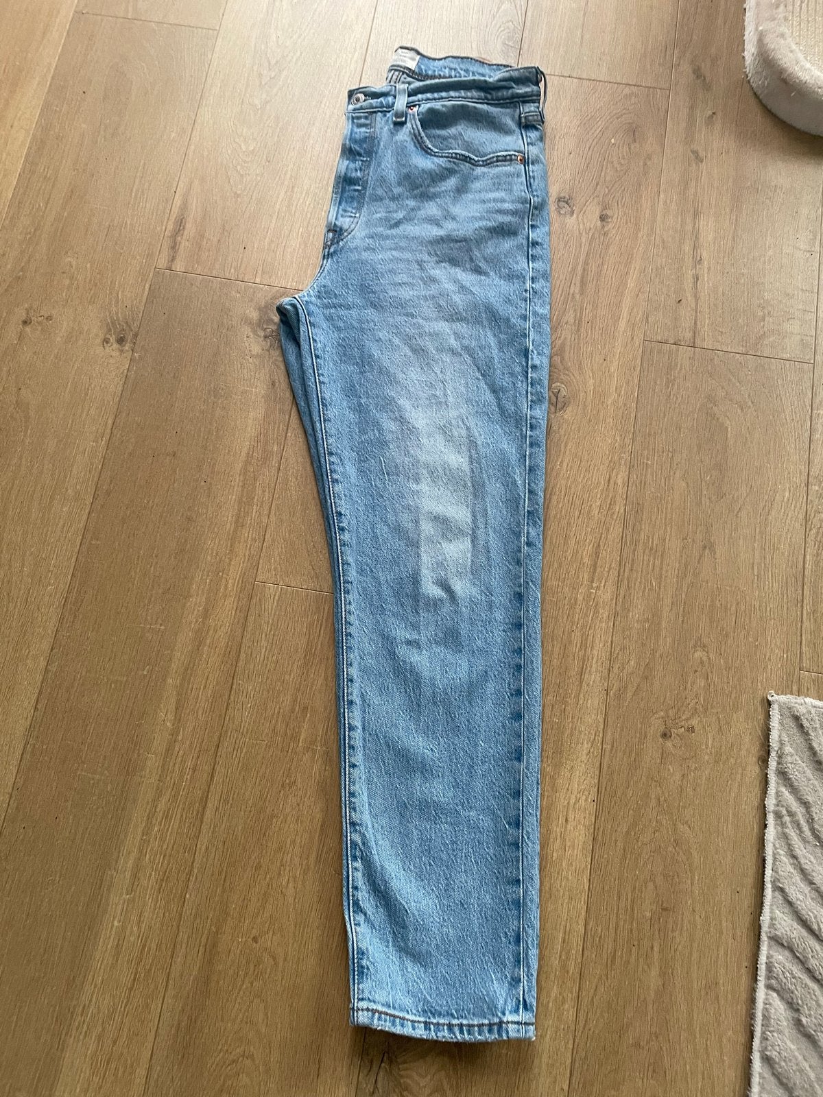 Dames Levi's 501 Crop Jeans W30 L30 - Zo goed als nieuw, Ophalen of Verzenden, Zo goed als nieuw, Blauw, W30 - W32 (confectie 38/40)