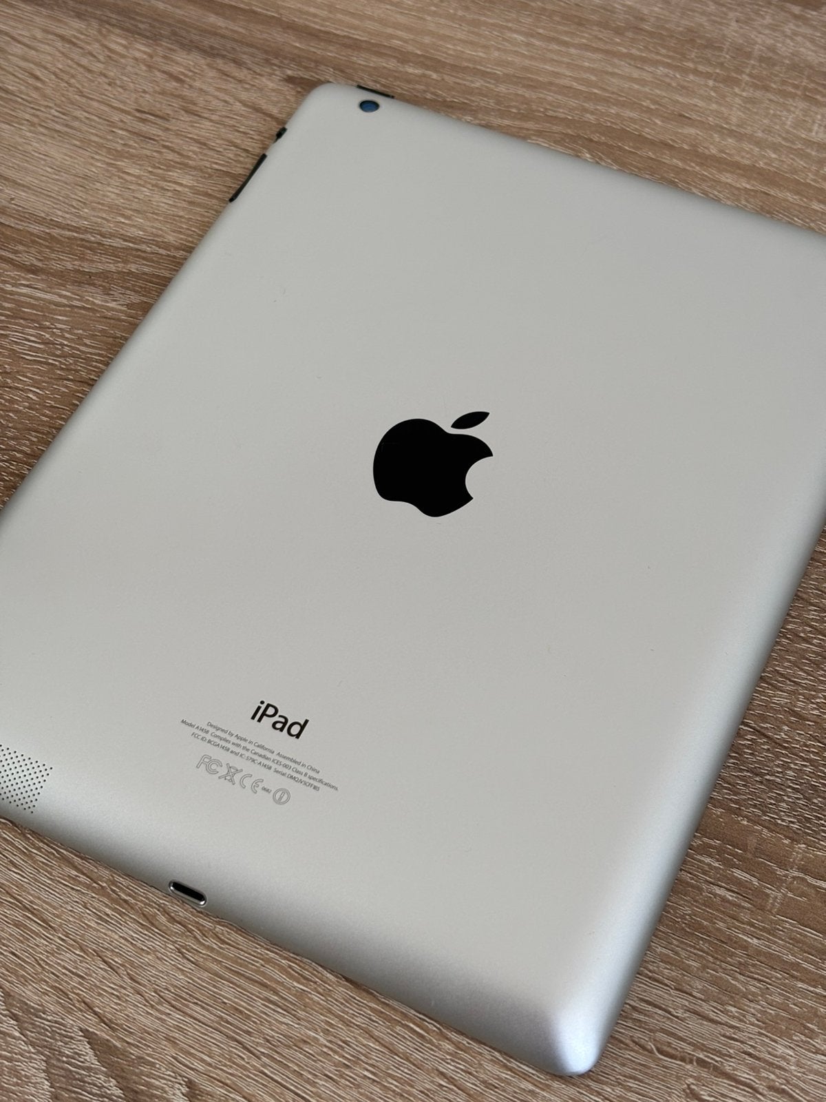 iPad 4th Gen • 16GB • 9.7” display (in very good condition), Computers en Software, Apple iPads, 10 inch, Apple iPad, Wit, Ophalen of Verzenden