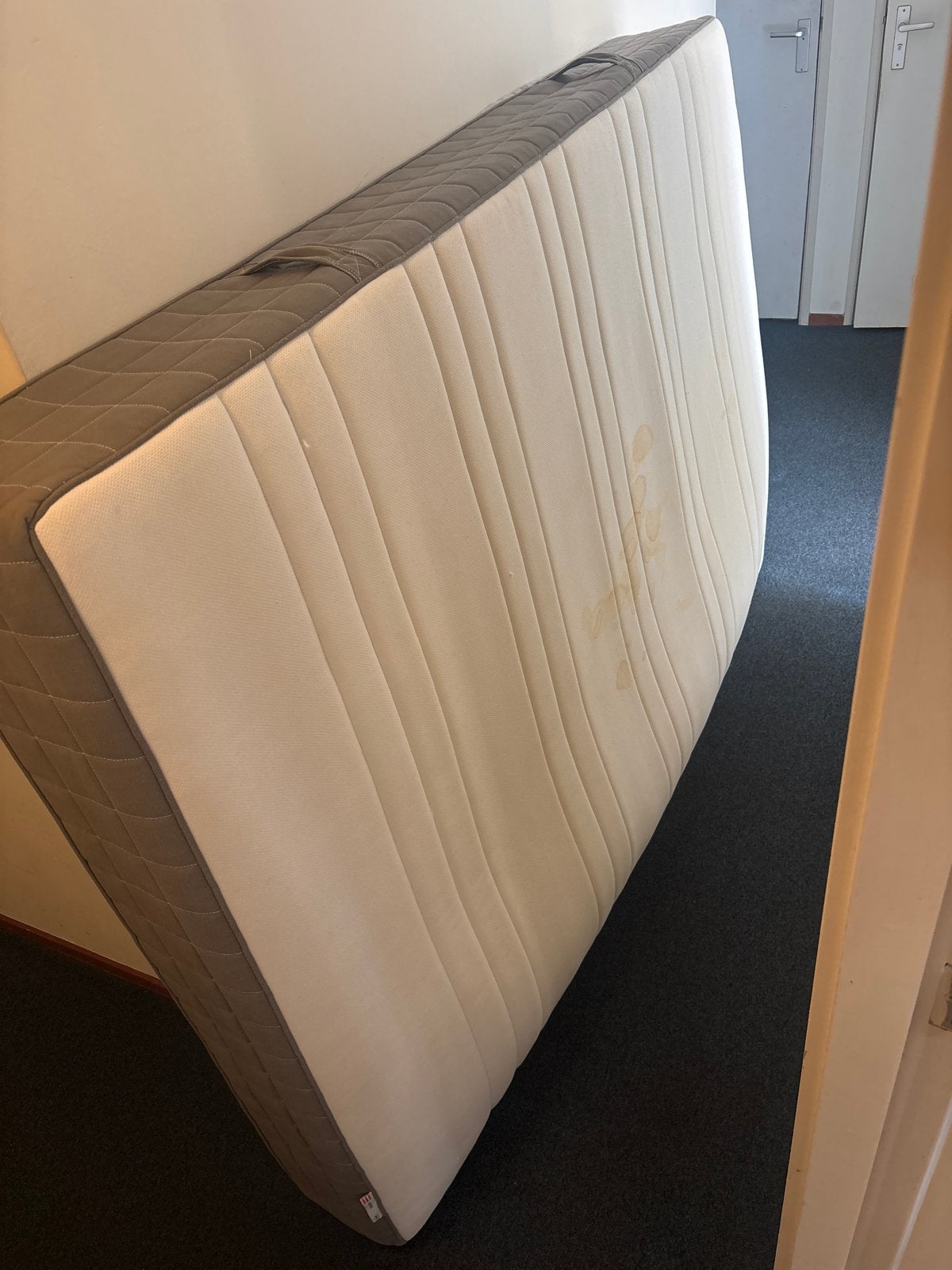 IKEA Hövåg matras - 140x200 cm - Gebruikt MOET NU WEG!!, Gebruikt, Tweepersoons, Matras, 200 cm