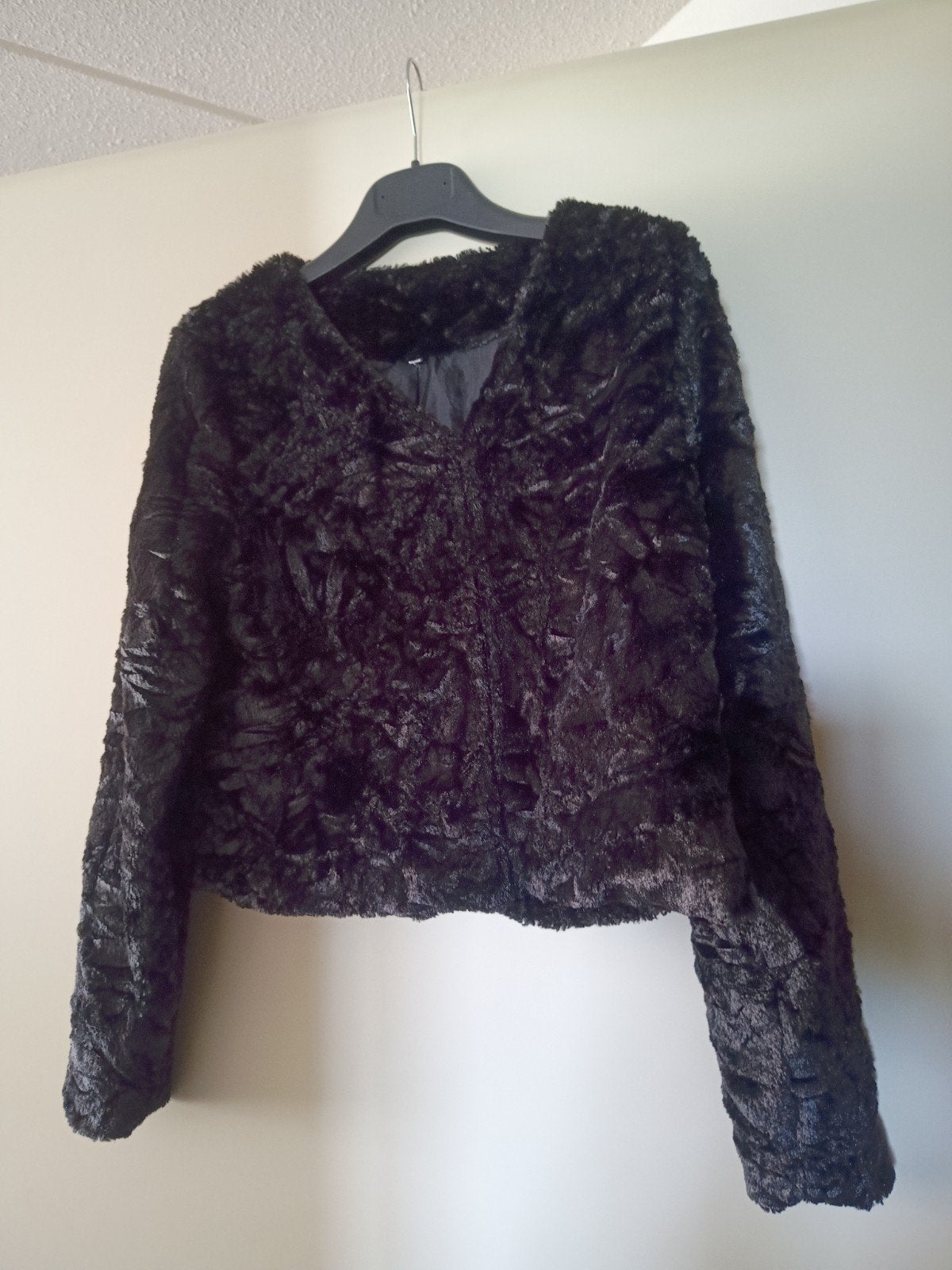 Zwart Jasje faux fur / voor over avondjurk gala/ jurk, Ophalen, Zo goed als nieuw, Zwart