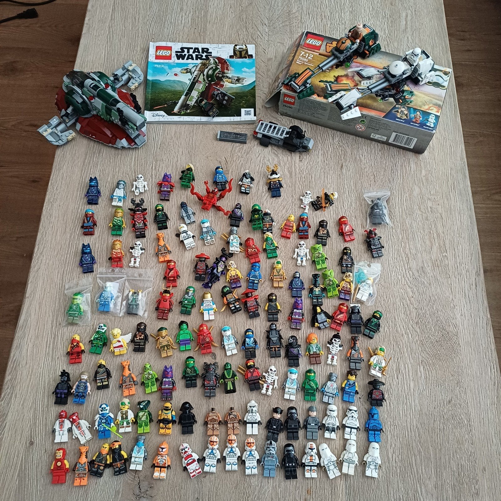 +- 130 lego minifiguren, Ophalen of Verzenden, Zo goed als nieuw