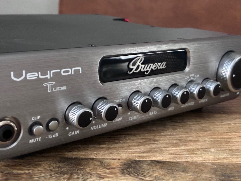 Bugera Veyron Tube BV1001T basgitaar versterker, Muziek en Instrumenten, Ophalen of Verzenden, Zo goed als nieuw, Basgitaar, 100 watt of meer