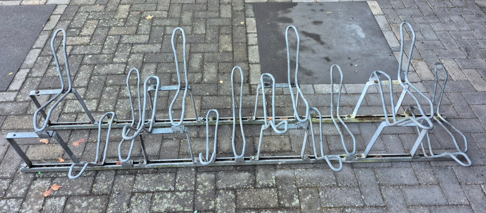 Fietsenrek voor 15 fietsen - 2.43m lang, 30.5cm breed, Ophalen, Gebruikt