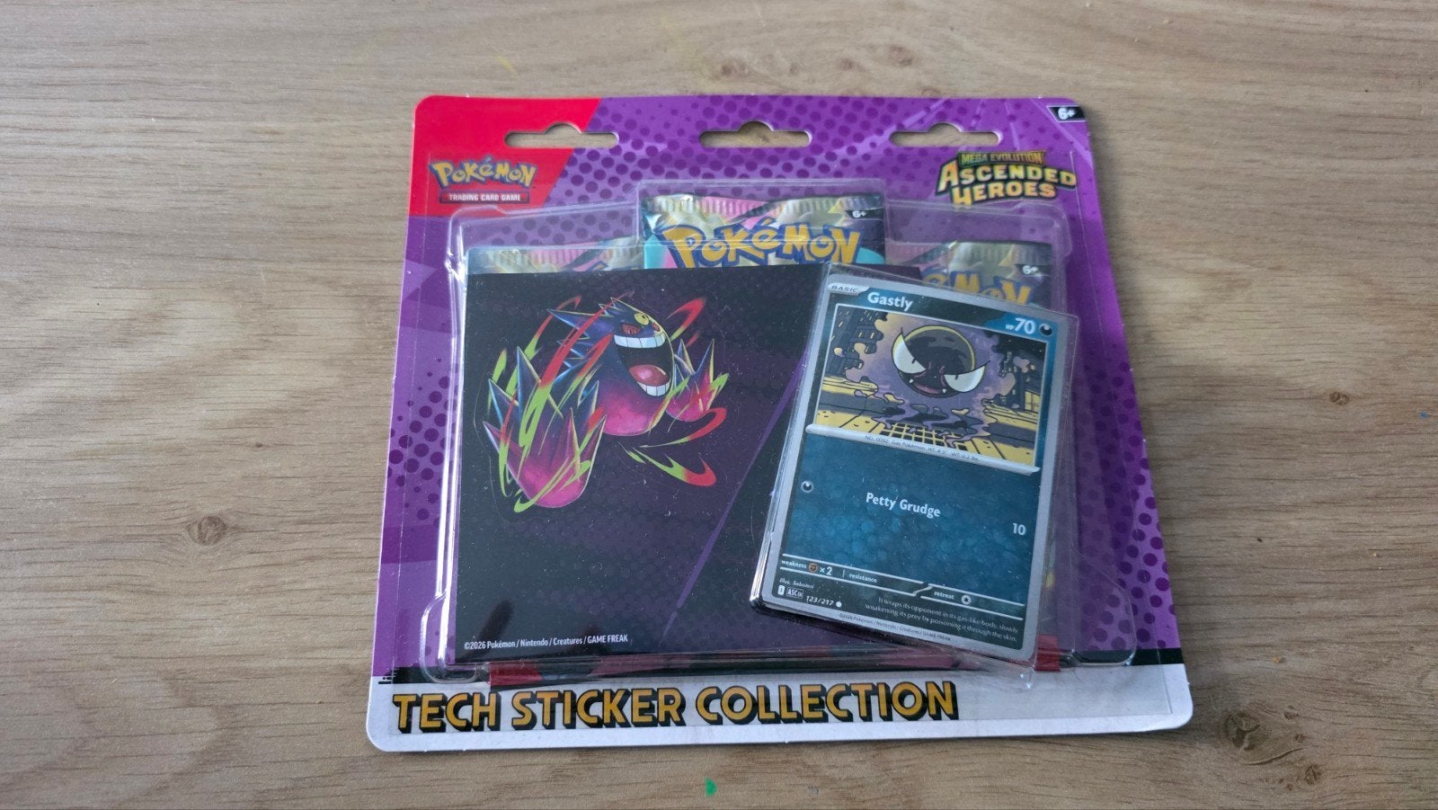 Pokémon Tech Sticker Collection met Gastly kaart, Ophalen of Verzenden, Nieuw, Booster