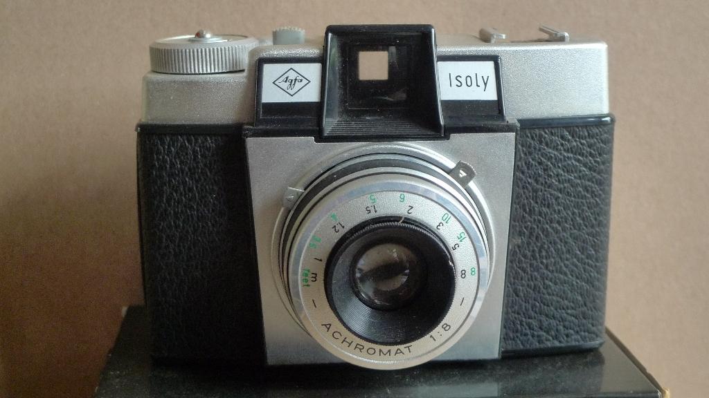 Agfa Isoly. met flitser Agfa Isi-Blitz, Ophalen of Verzenden, Gebruikt, Overige Merken
