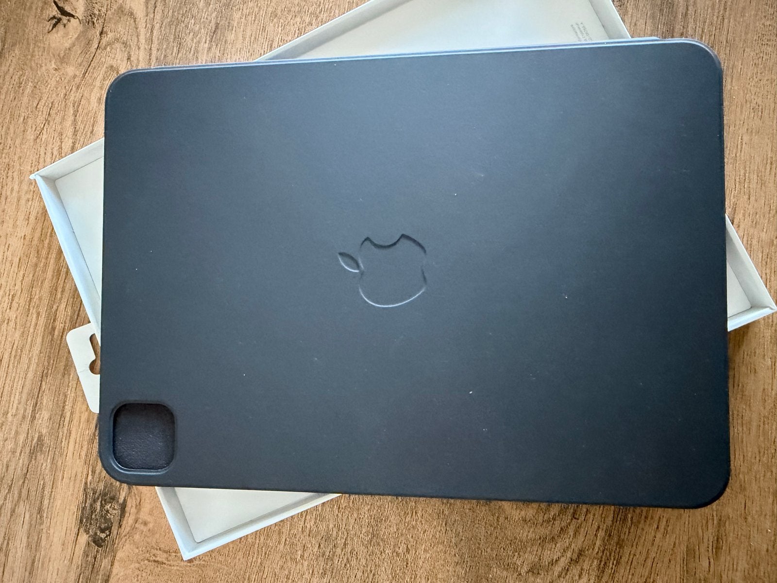 Apple Smart Folio voor iPad Pro 11 inch (Zwart), Computers en Software, Tablet-hoezen, Zo goed als nieuw, Bescherming voor- en achterkant