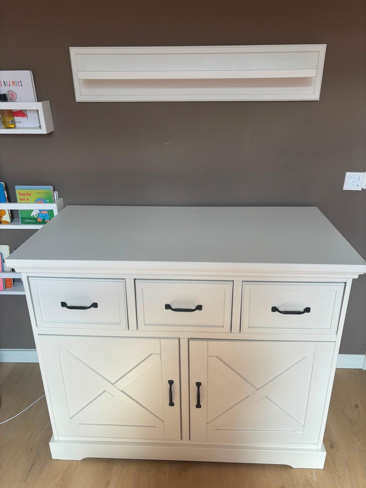 Kidsmill Savigno Commode Wit met Wandrek, Kinderen en Baby's, Kinderkamer | Commodes en Kasten, Ophalen, Gebruikt, 50 tot 70 cm