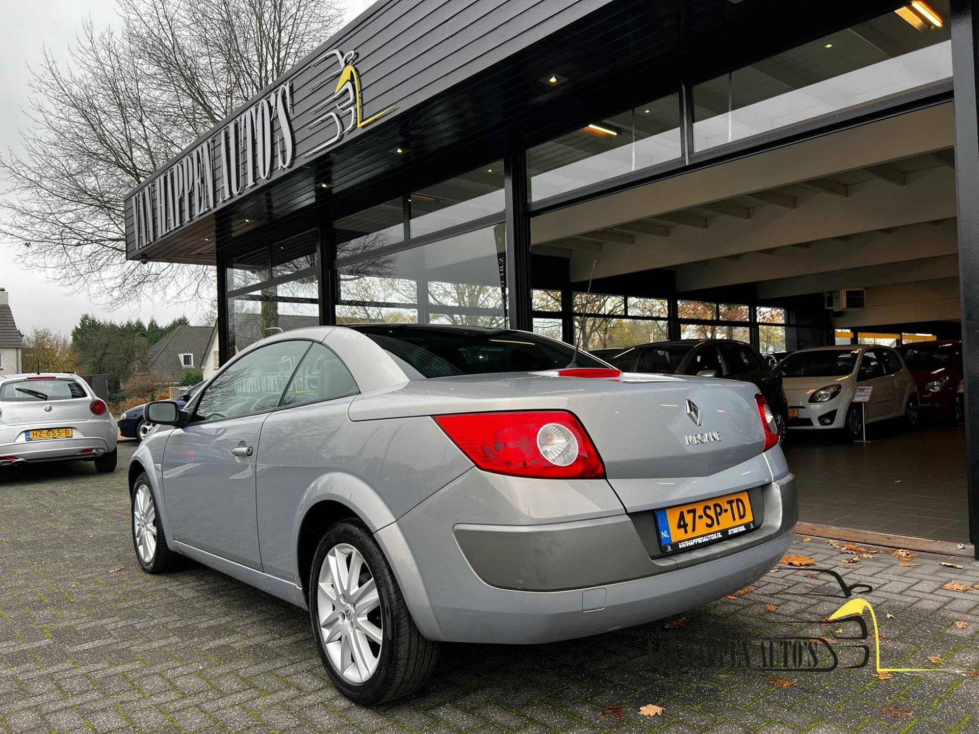 Renault Mégane Coupé-Cabriolet 2.0-16V Privilège Luxe, Voorwielaandrijving, 1998 cc, 135 pk, Gebruikt