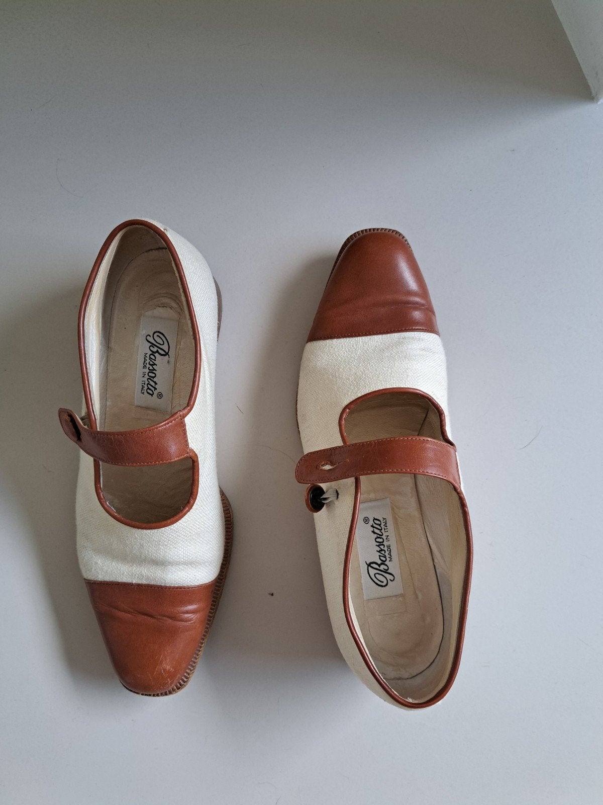retro Italiaanse platte schoen Gatsby stijl, Beige, Ophalen of Verzenden, Gedragen, Bassotto