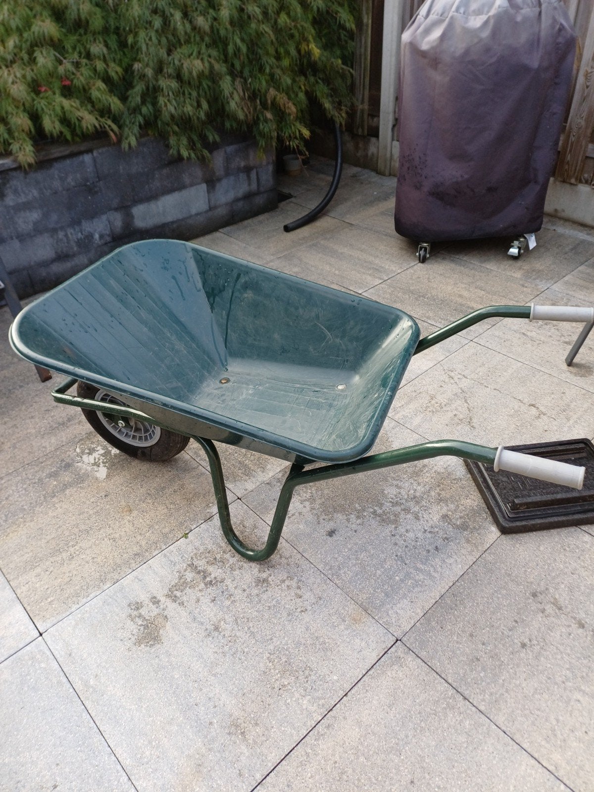 Groene kruiwagen - Handig voor tuin en bouw, Tuin en Terras, Kruiwagens, Ophalen of Verzenden, Gebruikt, Handmatig, Eenwielig