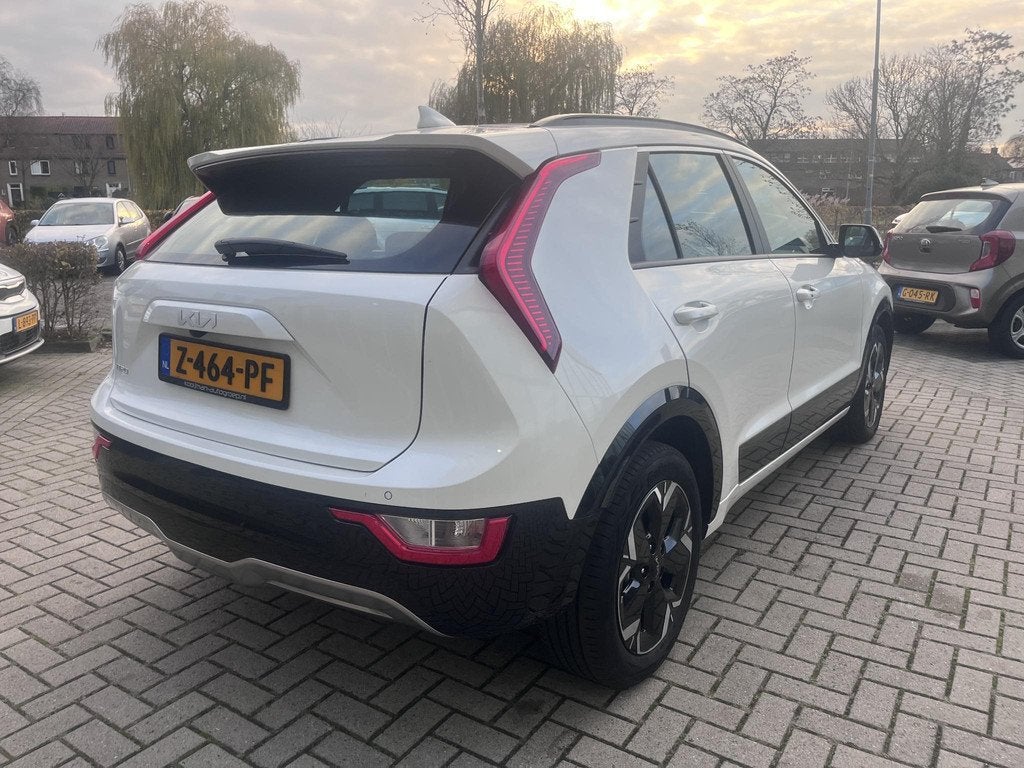 Kia Niro EV DynamicLine 64.8 kWh Nav|Lmv|camera, Auto's, Gebruikt, 750 kg, 1657 kg, Leder en Stof