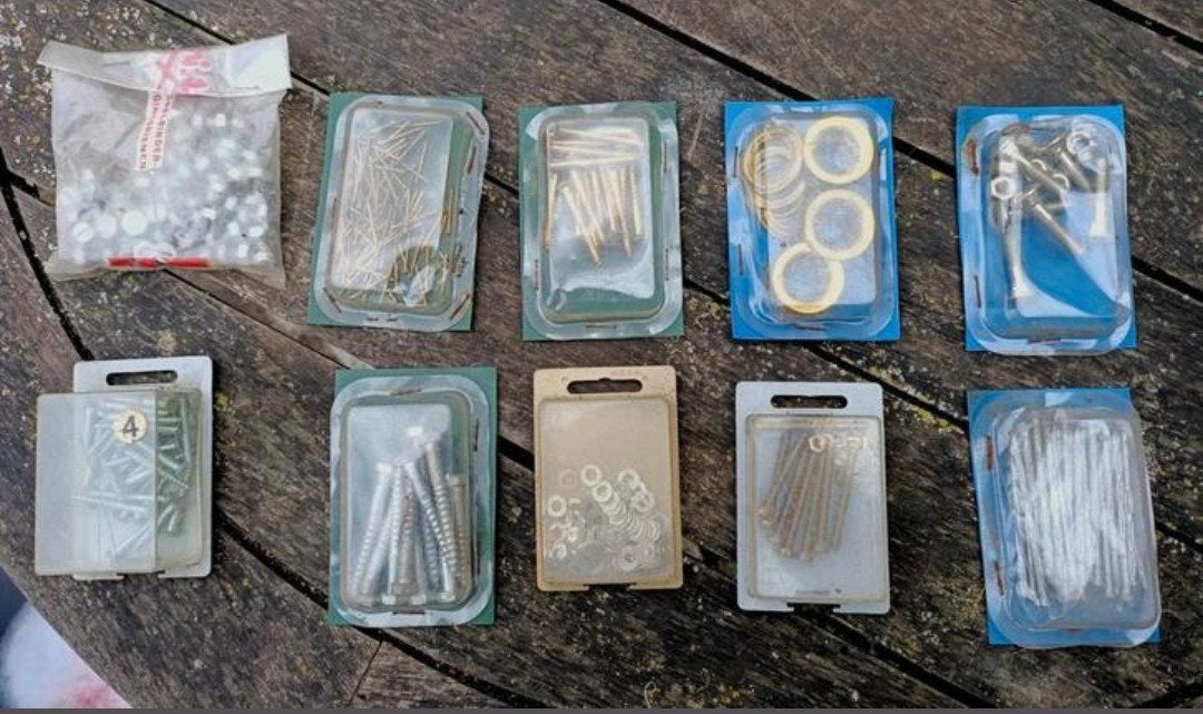 10 pakjes met verschillende ijzerwaren., Ophalen of Verzenden, Nieuw, Overige typen