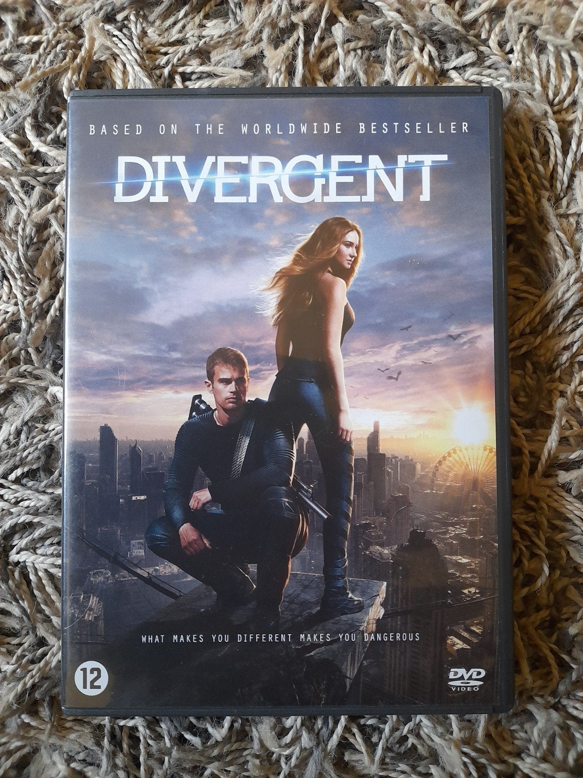 dvd Divergent, Vanaf 12 jaar, Ophalen of Verzenden, Zo goed als nieuw, Nederlands