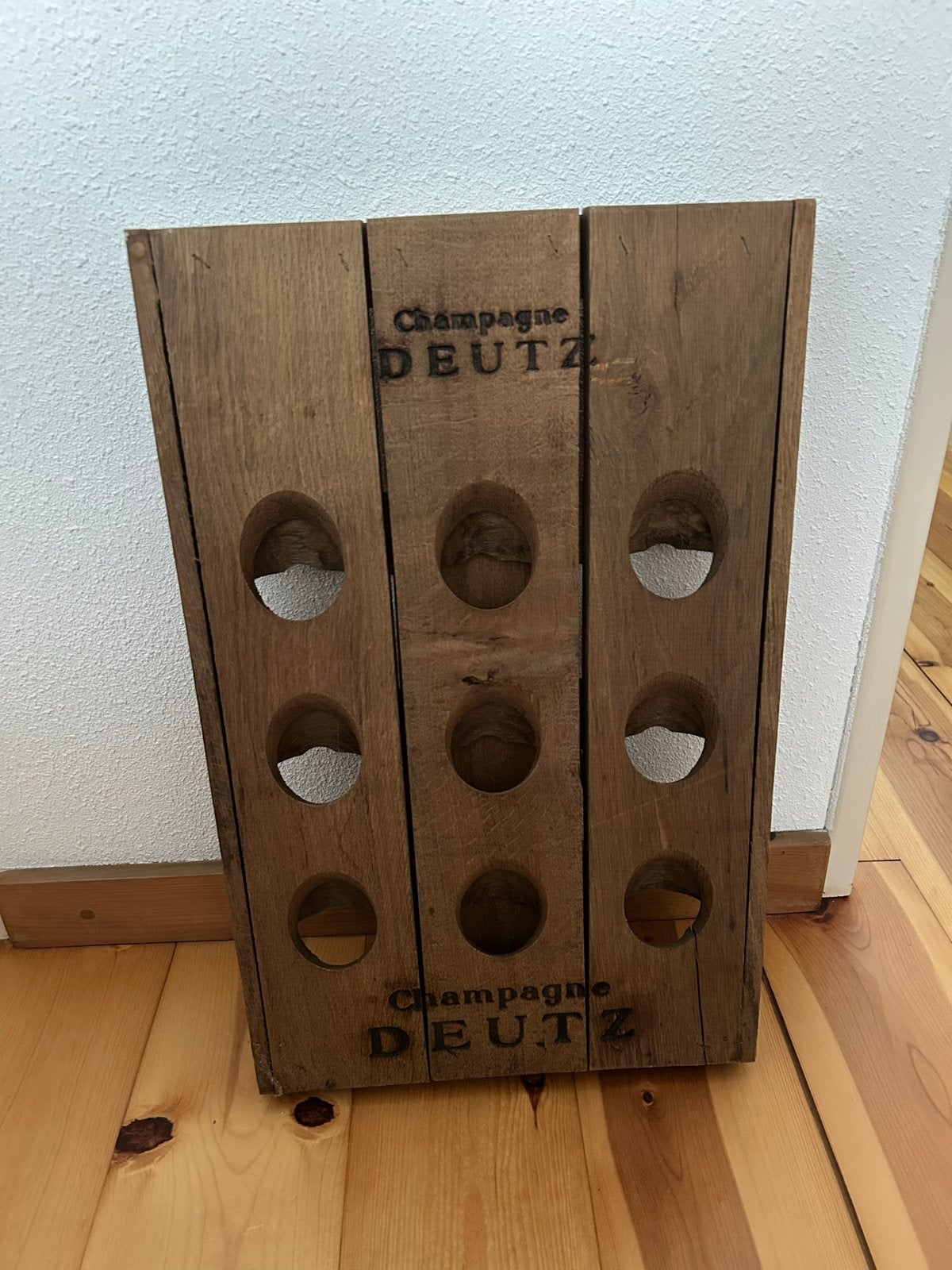 Champagne Deutz Houten Flessenrek - Zo goed als nieuw, Huis en Inrichting, Ophalen, 50 – 75, 5 tot 15 flessen, Zo goed als nieuw