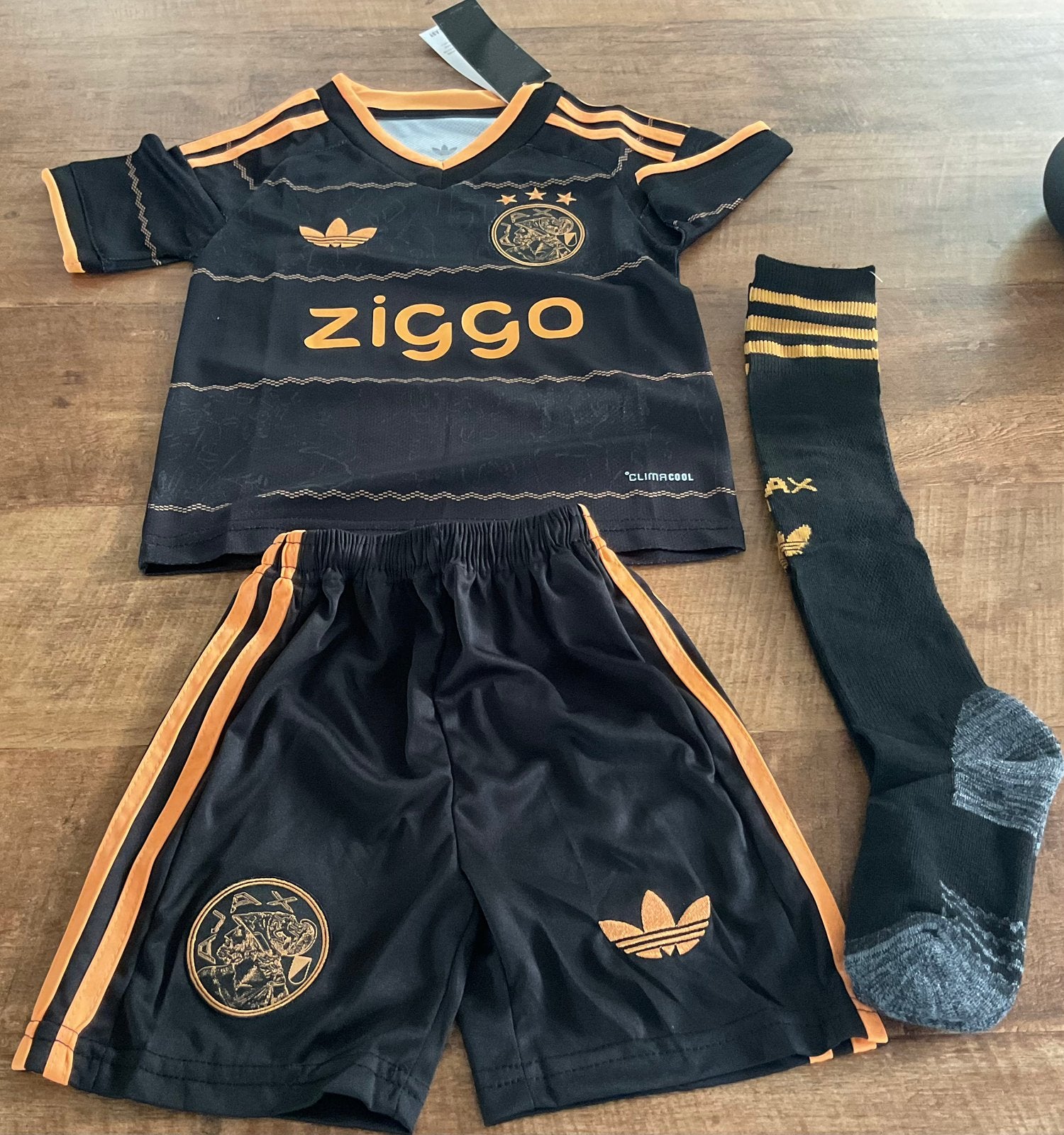 Ajax tenue nieuw maat: 116-122, Maat XS of kleiner, Ophalen of Verzenden, Nieuw, Set
