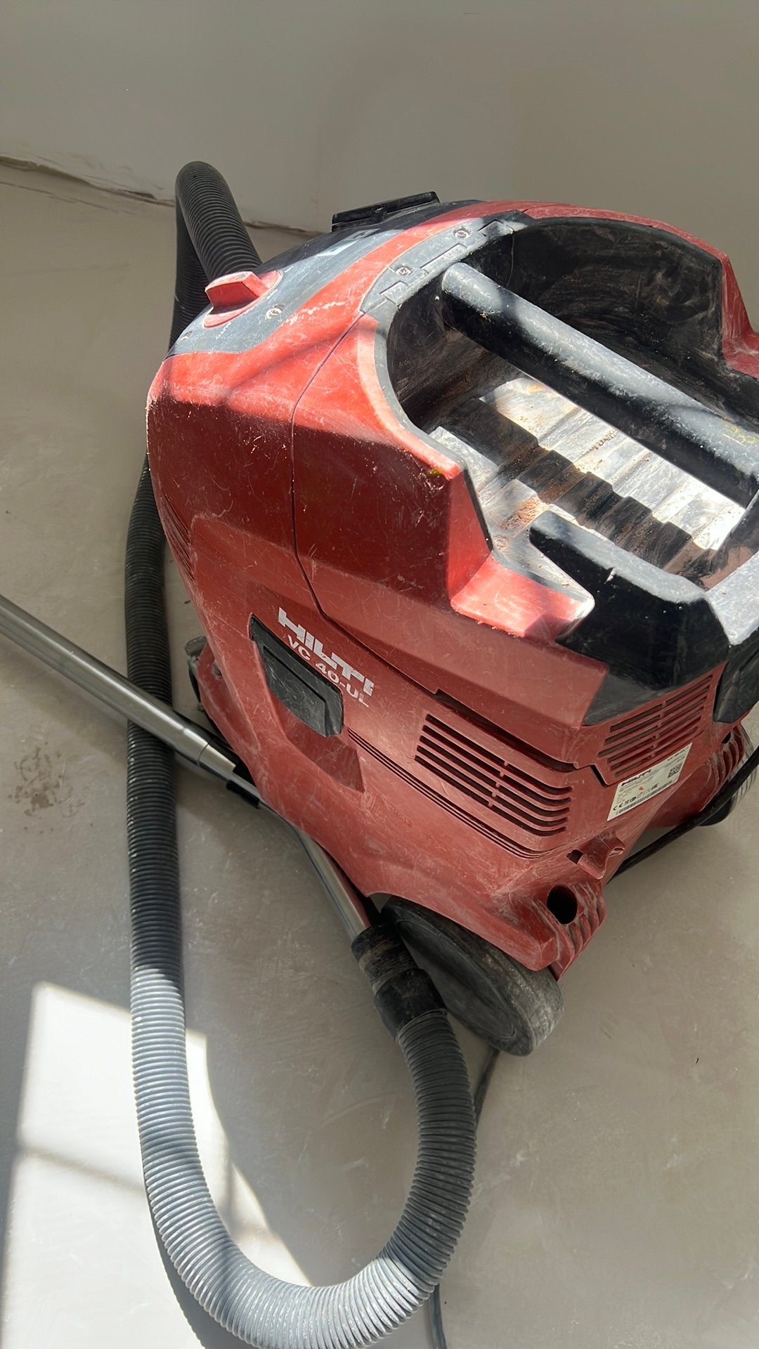 Bouwsstofzuiger Hilti, Ophalen, Zo goed als nieuw, Elektrisch