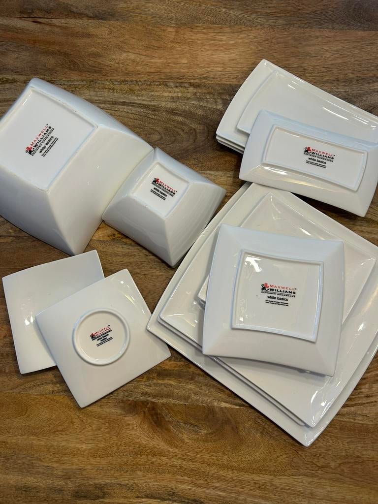 Porseleinen borden Maxwell&Williams, Huis en Inrichting, Woonaccessoires | Onderzetters, Ophalen, Zo goed als nieuw, Bord