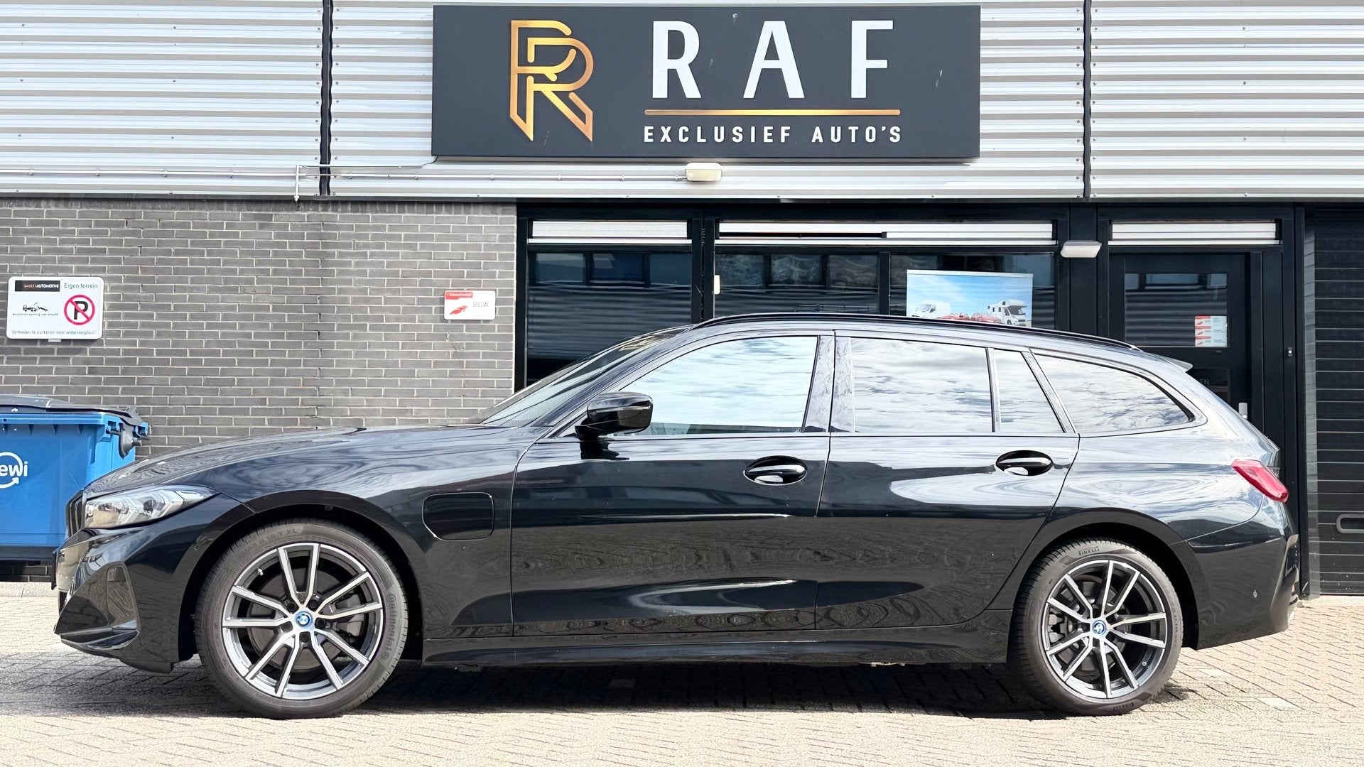 BMW 3-serie Touring 320eAutomaat,Stoelverw.Telefoon lader,36, Auto's, Automaat, 1998 cc, Achterwielaandrijving, Zwart