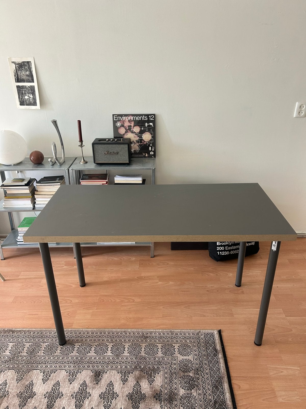 IKEA grijs bureau, Ophalen, Demontabel, Gebruikt, Spaanplaat of MDF