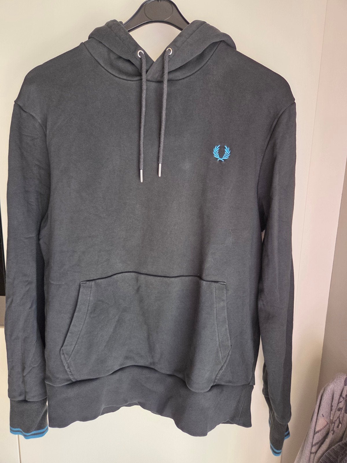Fred Perry Hoodie Donkergroen maat M, Maat 48/50 (M), Ophalen of Verzenden, Fred Perry, Gedragen