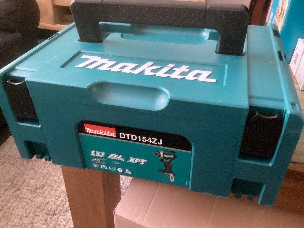 Nieuwe Makita DTD154ZJ 18V Li-Ion accu slagschroevendraaier, Doe-het-zelf en Verbouw, Gereedschap | Boormachines, Ophalen of Verzenden