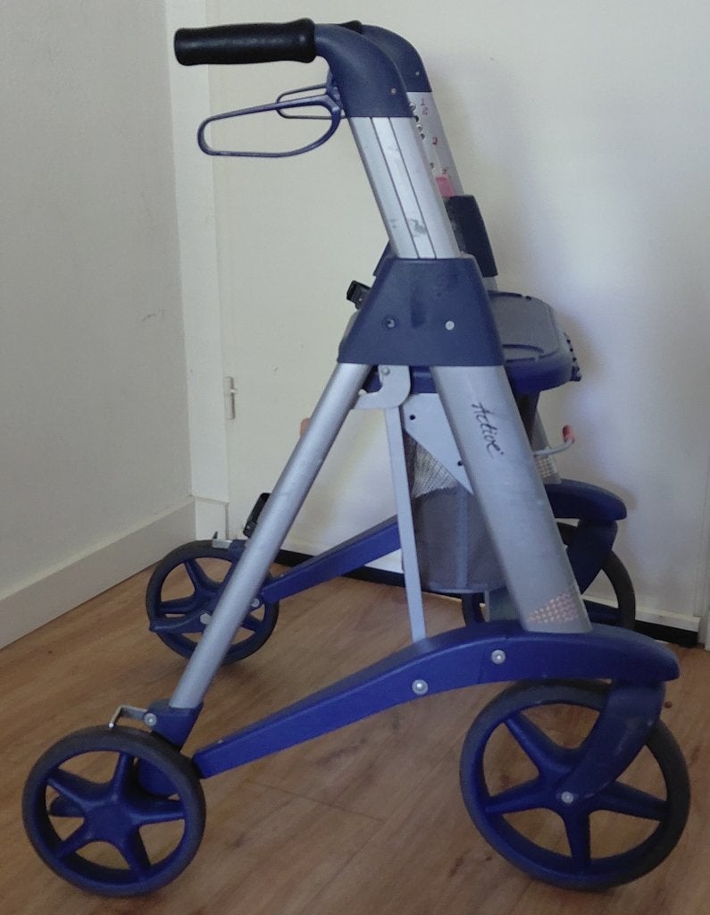 Rollator Anwb Active Acces  +  Boodschappen-netje, Diversen, Rollators, Ophalen, Opvouwbaar, Gebruikt