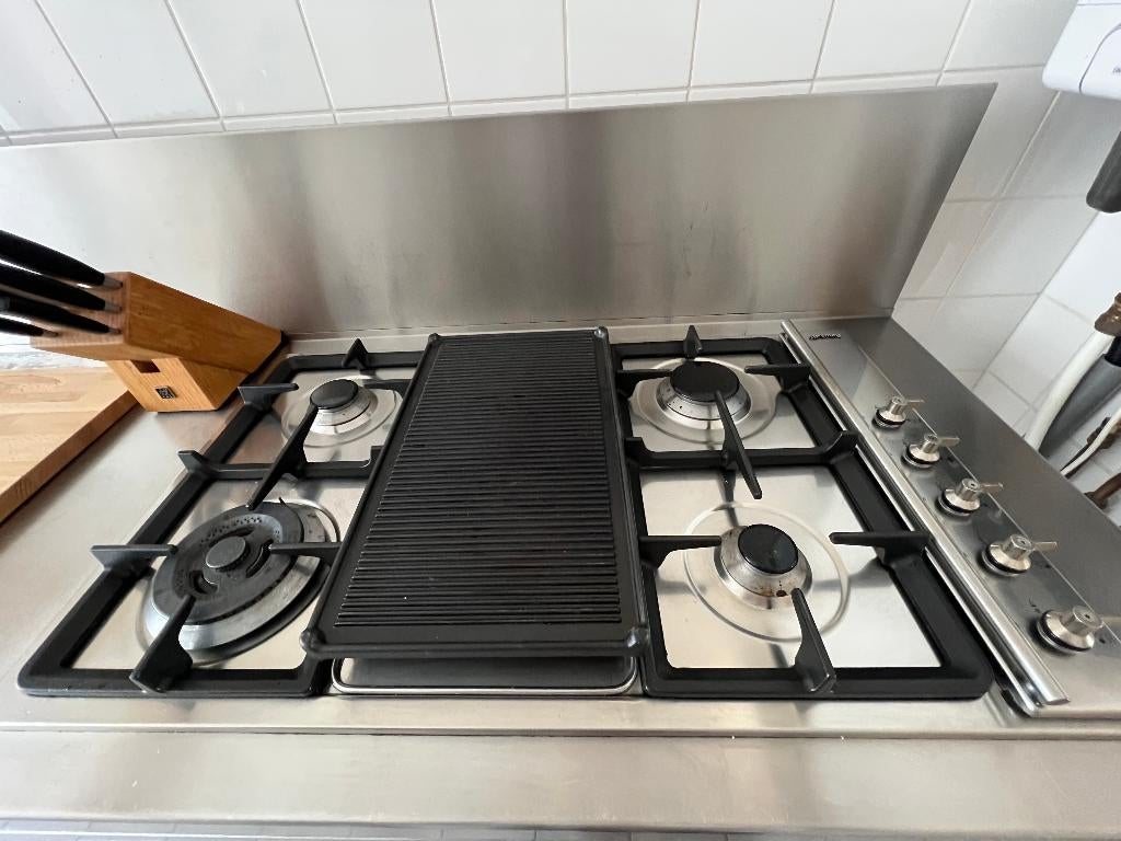 RVS keukenmeubel met Smeg kookplaat, Witgoed en Apparatuur, Kookplaten, Ophalen, Gebruikt, Gas, Vrijstaand