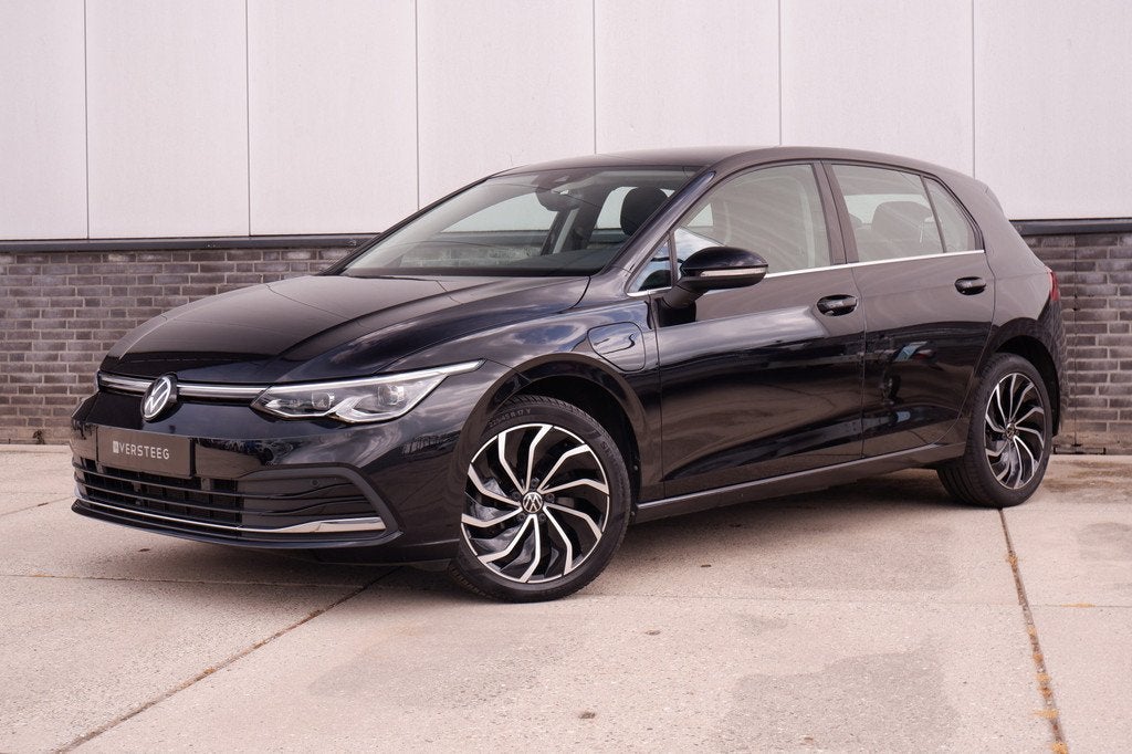 Volkswagen Golf 1.4 eHybrid Style | Carplay | Camera | Memor, Auto's, Volkswagen, 1490 kg, Gebruikt, 4 cilinders, Automatische klimaatregeling
