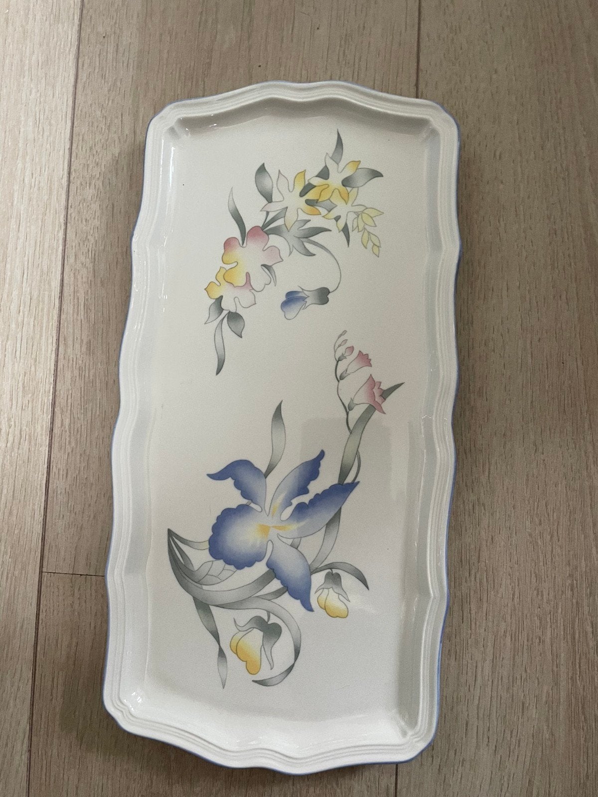 Villeroy & Boch Schaal met Bloemenpatroon, Porselein of Keramiek, Schaal, Ophalen of Verzenden, Zo goed als nieuw