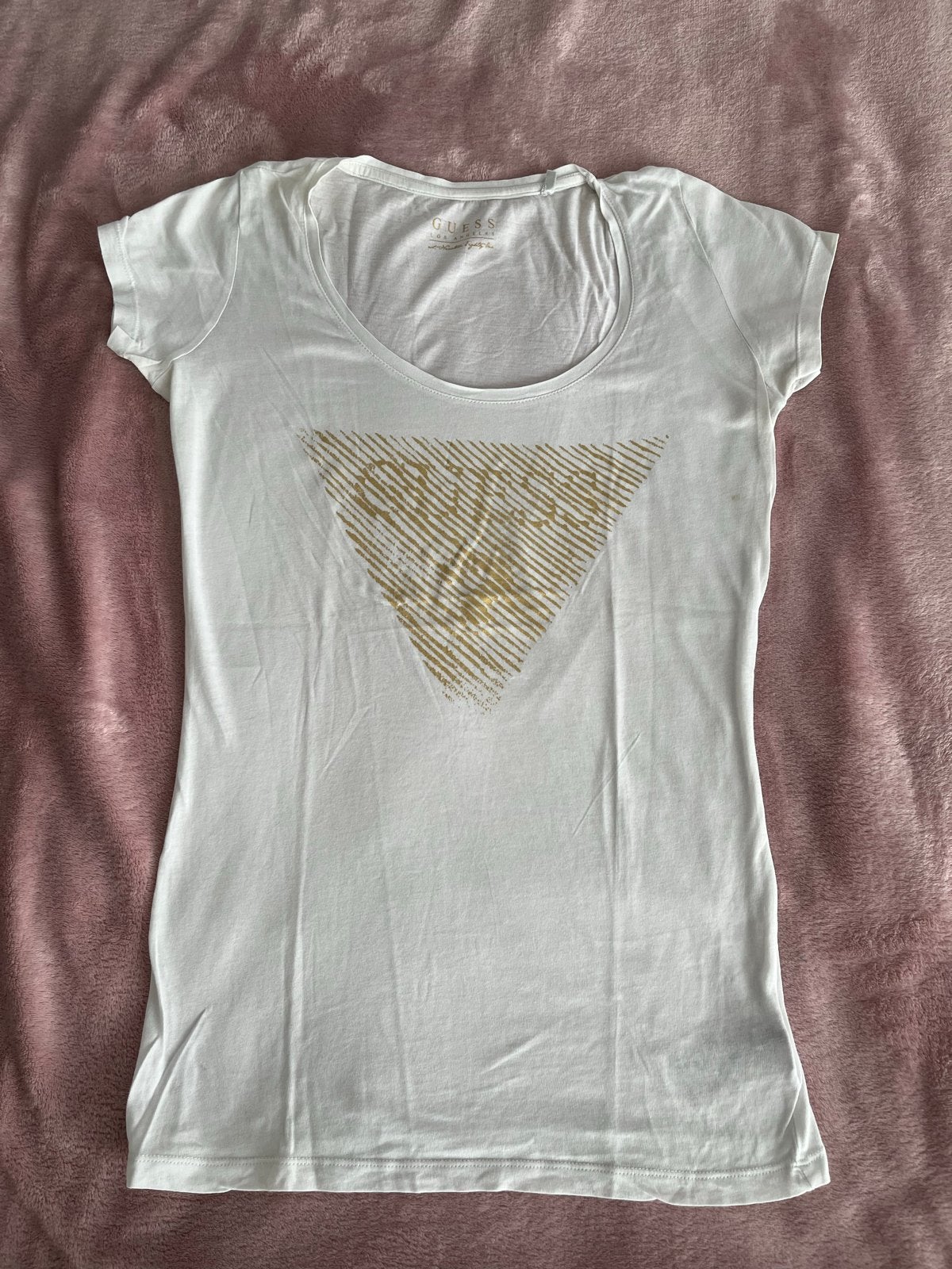 Guess T-shirt met gouden logo - Maat S, Wit, Ophalen of Verzenden, Zo goed als nieuw, Korte mouw