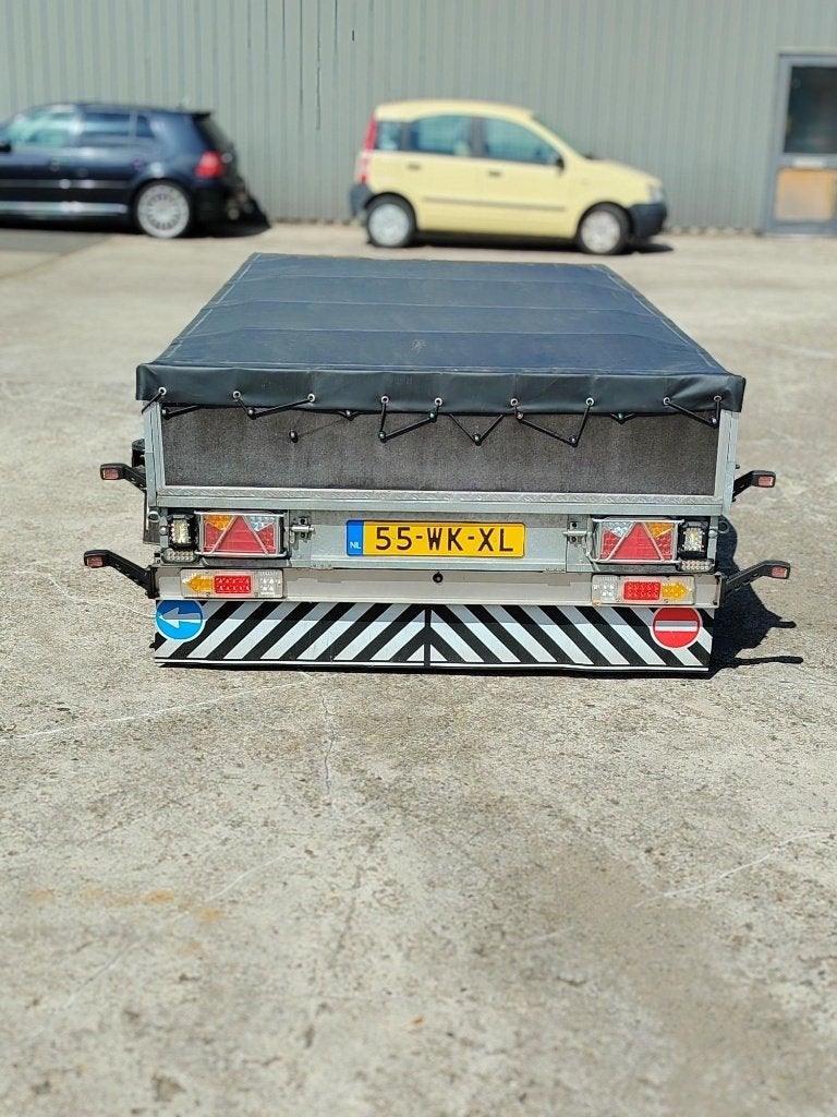 AANHANGWAGEN, Ophalen, Gebruikt