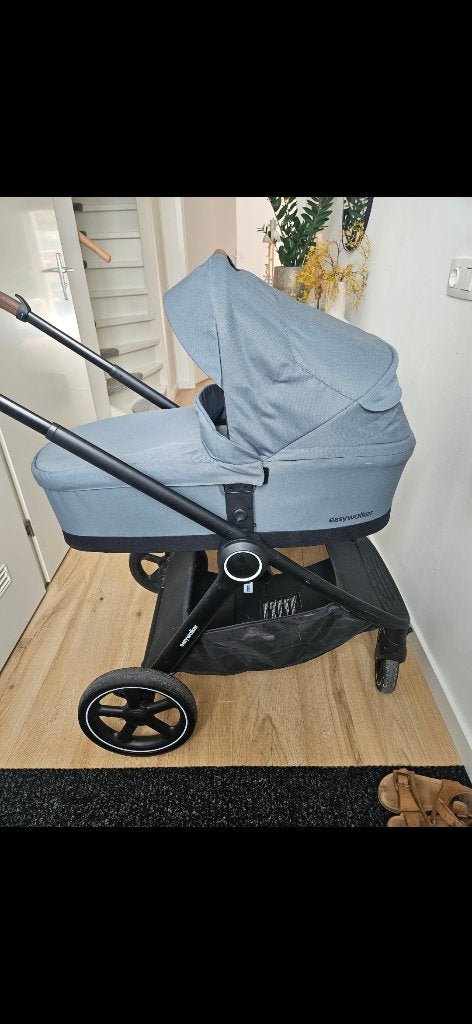 Foto 3 van Kinderwagen Easywalker Rudey Forest Green