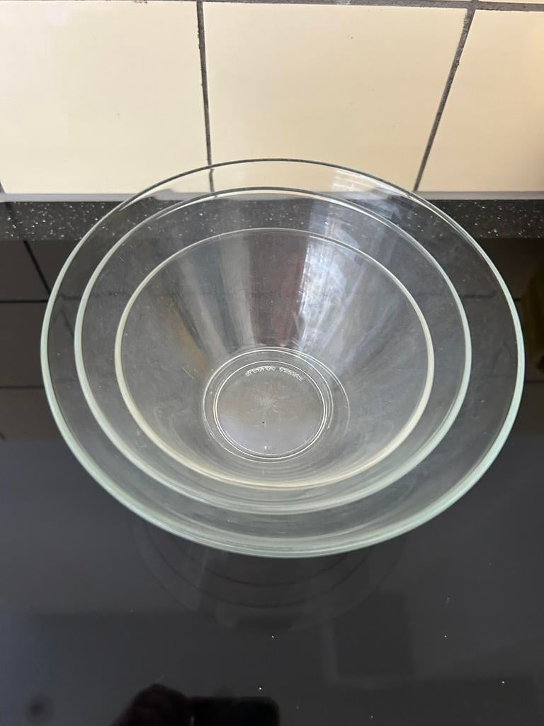 Nest met schalen van Arcoroc France, Ophalen of Verzenden, Zo goed als nieuw, Overige merken, Glas