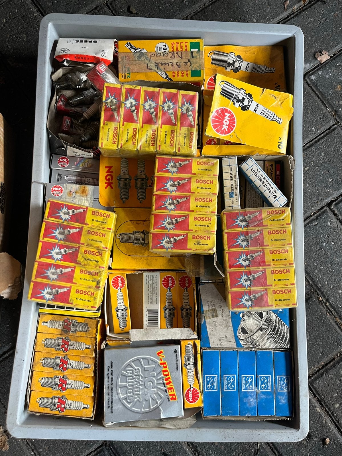 Grote partij bougies van Bosch, NGK en andere merken, Auto-onderdelen, Ophalen, Gebruikt, Overige automerken