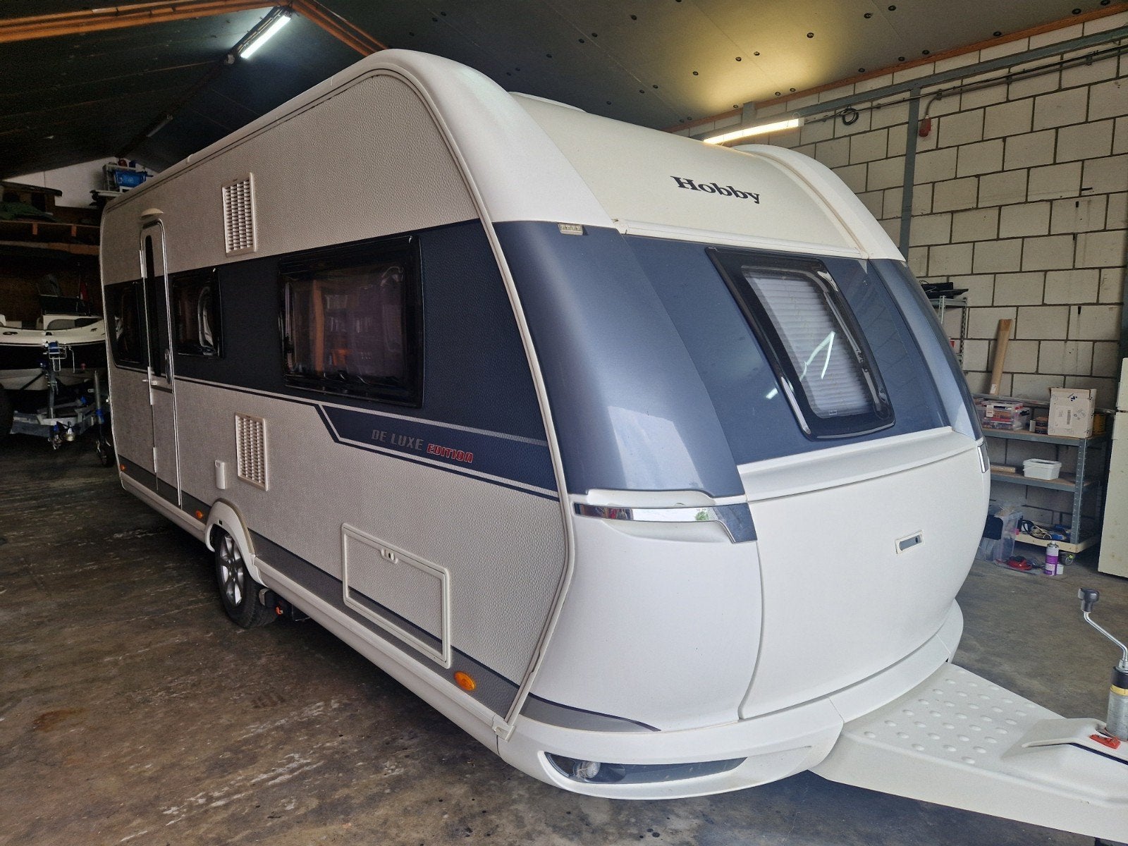Hobby 495 UL, Enkele bedden / Kingsize Mover Airco !, Caravans en Kamperen, Caravans, Bedrijf, tot en met 4, 1250 - 1500 kg, Rondzit