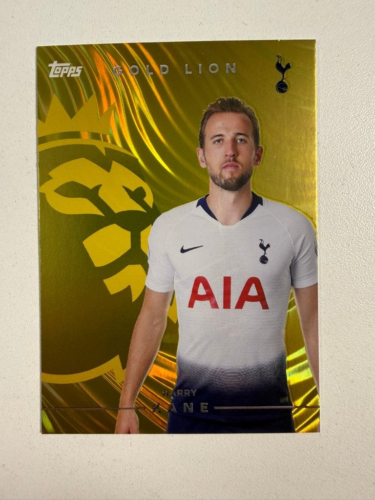 Harry Kane Gold Lion Topps Premier League 2026-27, Ophalen of Verzenden, Nieuw, Buitenlandse clubs, Poster, Plaatje of Sticker