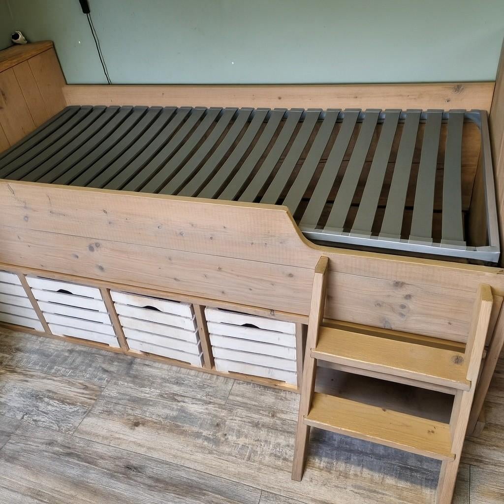 Steigerhouten Bed, 90cm x 200cm, Ophalen, Zo goed als nieuw